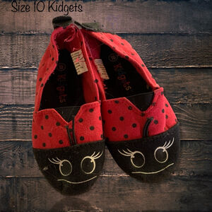 Size 10 Kidgets Ladybug Shoes